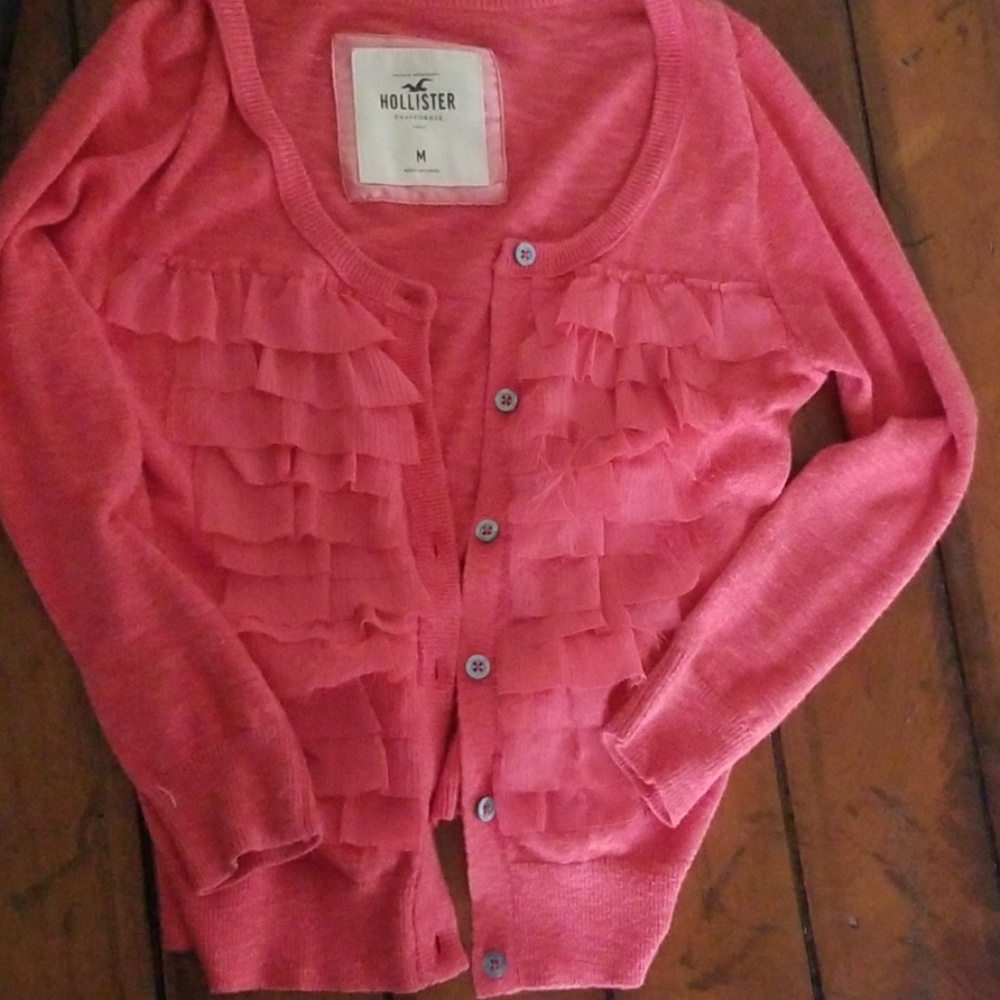 Womens cardigan with ruffles